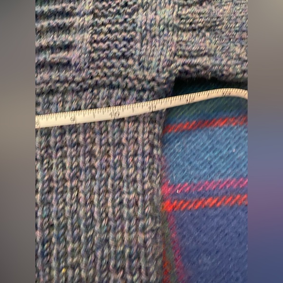 Child’s Vintage Wool Blend Handmade Sweater-never worn. - Picture 6 of 9
